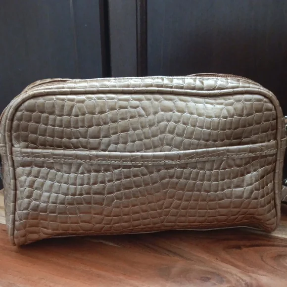 Kathy Van Zeeland Croc-Embossed Brown Crossbody Bag - Picture 7 of 15